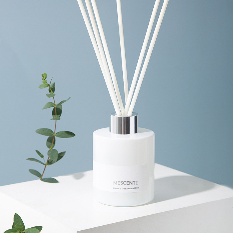 M&Scent Bán Nhãn hiệu riêng sang trọng Máy rải sợi cỏ trang trí hoa có nút chặn