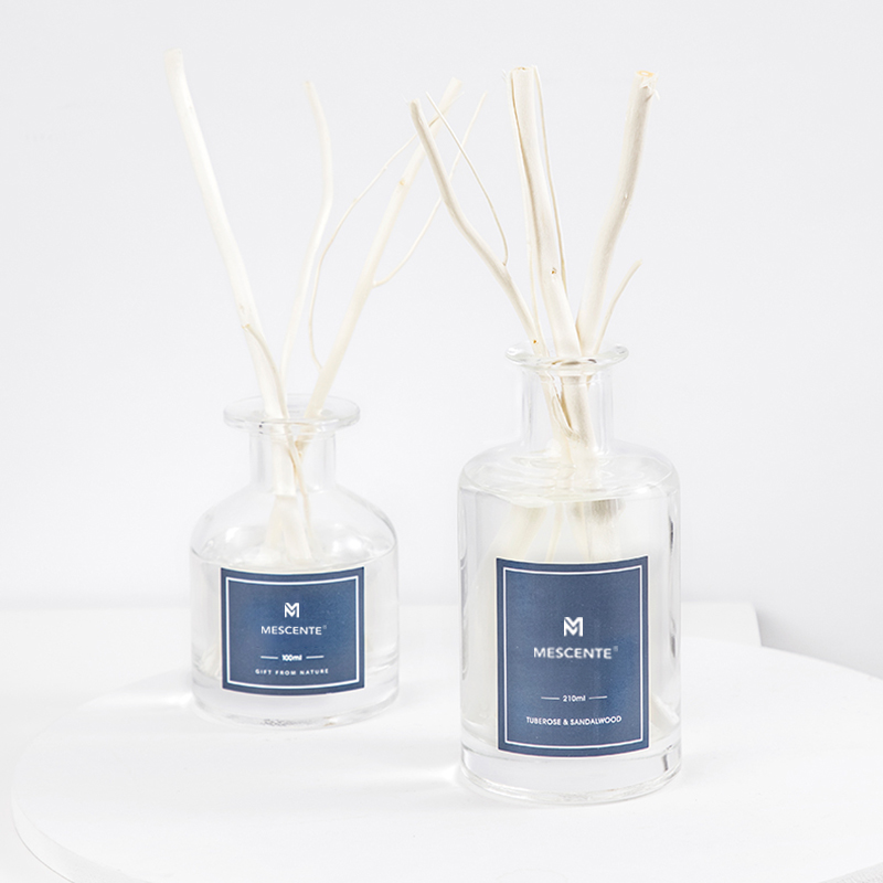 M&Scent Bán buôn Thủy tinh sang trọng 2022 Hàng mới về Thiết kế mới nhất Máy bay tán sậy