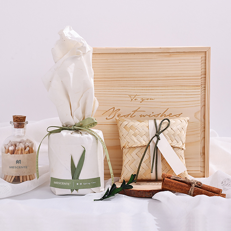 Nến giữ nến bằng gỗ sang trọng M&Scent nhãn hiệu riêng có mùi thơm kèm hộp