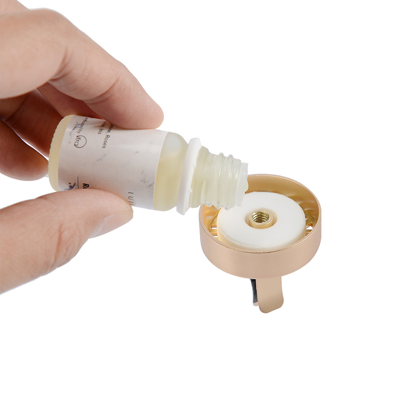 khóa thông gió thổi tinh dầu thơm trên ô tô sang trọng M&Scent