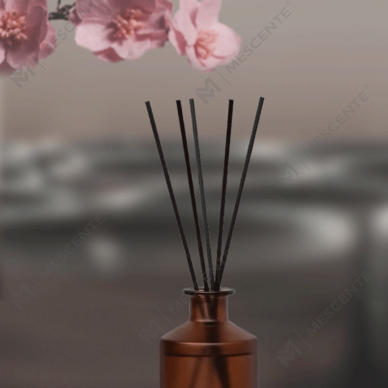 M&Scent Custom Luxury Frosted Glass Chai Home Essential Oil Reed Diffuser