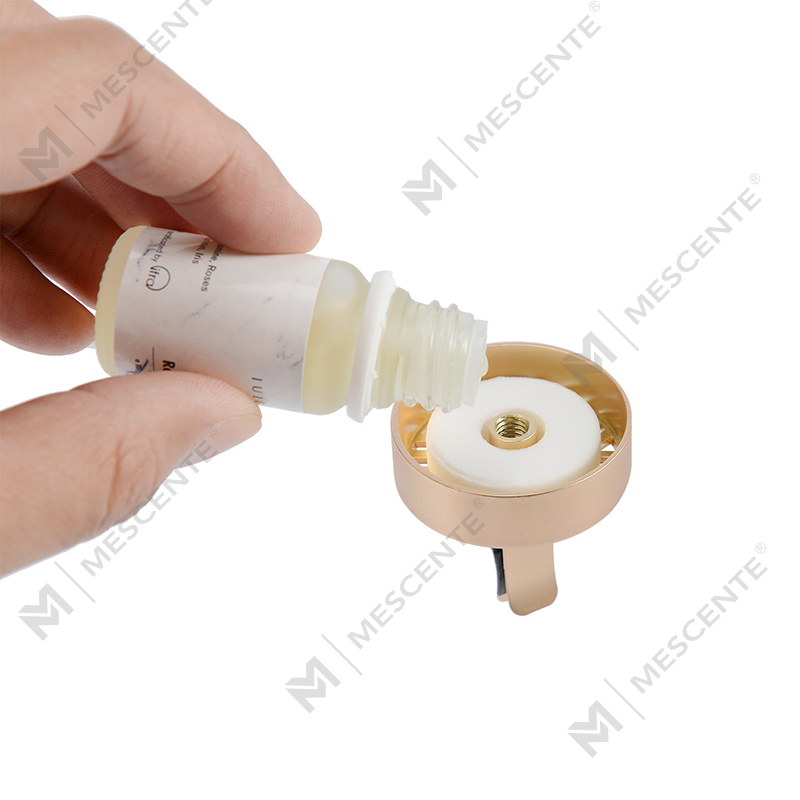 Kẹp thông gió khuếch tán tinh dầu thơm trên ô tô sang trọng M&Scent