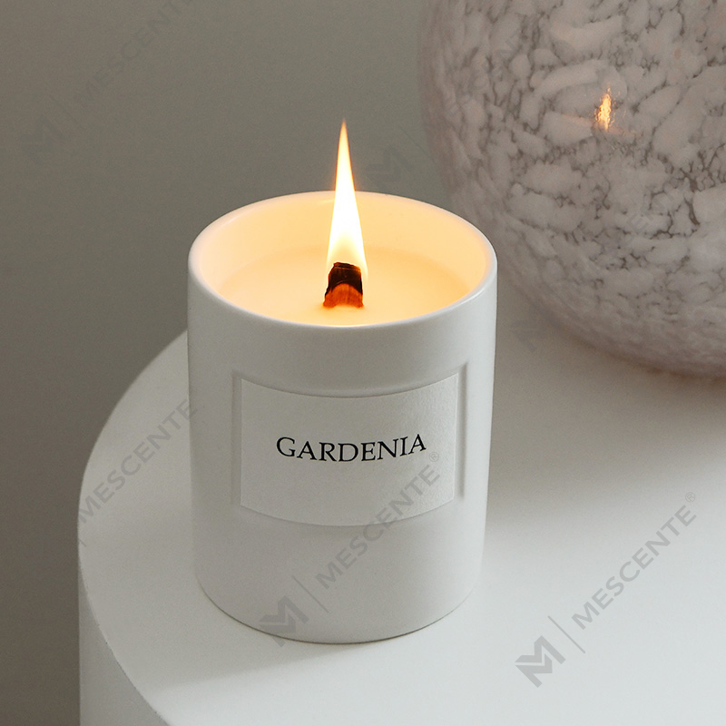 M&Scent bán buôn lọ thủy tinh thơm sang trọng tùy chỉnh nến sáp đậu nành thơm