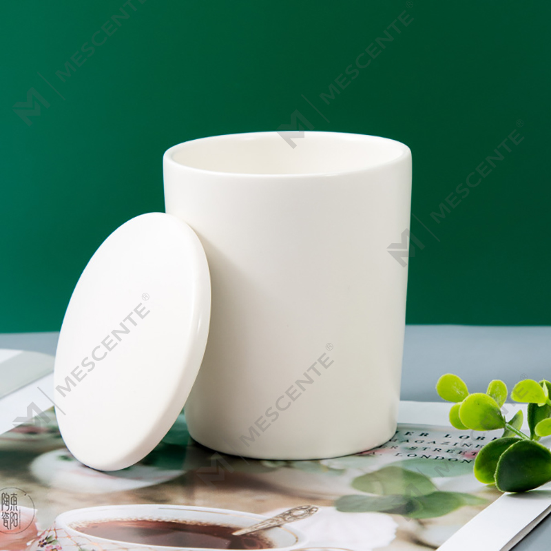 Lọ gốm tùy chỉnh sang trọng Nhãn hiệu riêng Citta Nến sáp đậu nành thơm có hoa khô