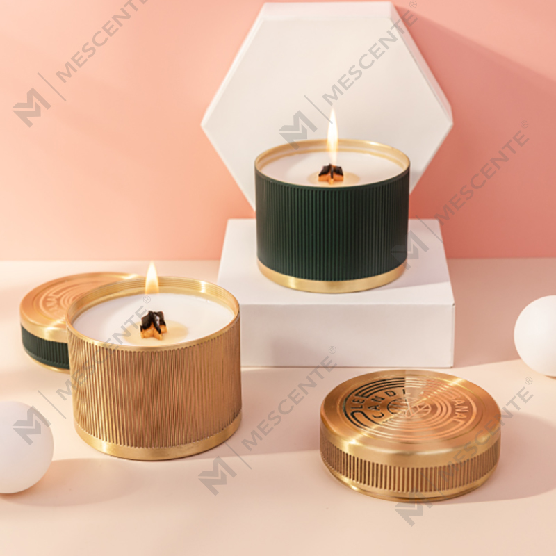 Nhãn hiệu riêng tùy chỉnh sang trọng Citta được dán nhãn bấc gỗ Nến sáp đậu nành thơm với hoa khô