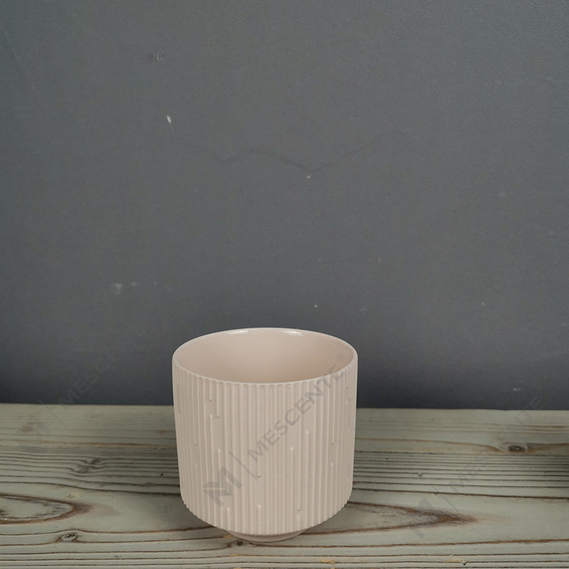 M&Scent Bán buôn Gốm sứ sang trọng Trống vuông Màu đen mờ Lọ nến màu hổ phách độc đáo có nắp gỗ